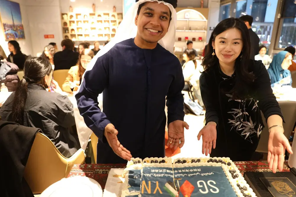 Cutting the SGYN cake at the Beijing launch